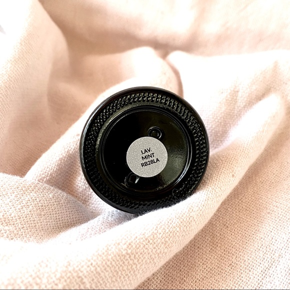 2/$30 HENNÉ ORGANICS Lip Exfoliator - Picture 3 of 4